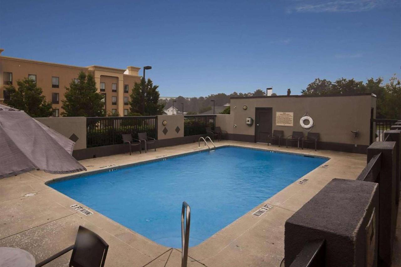 Days Inn By Wyndham Laurel Ms Exterior photo